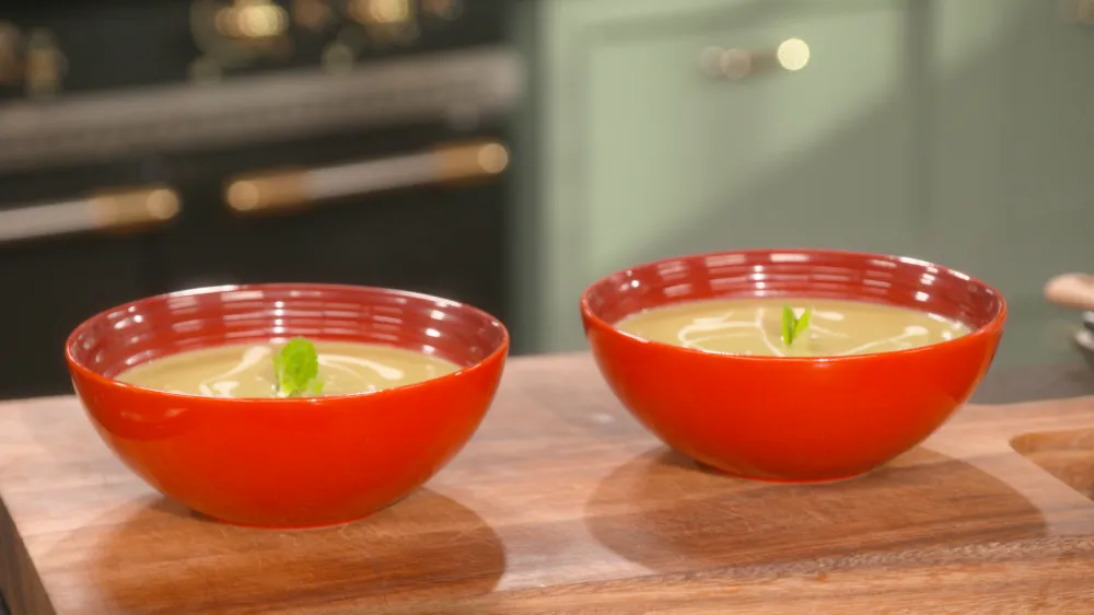 Soupe de cosses de petits pois par Laurent Mariotte