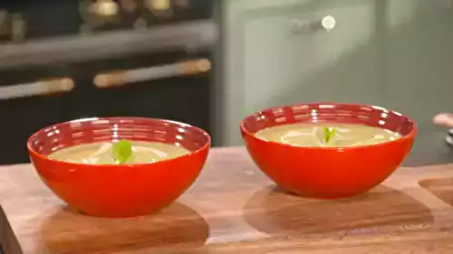 Soupe de cosses de petits pois par Laurent Mariotte