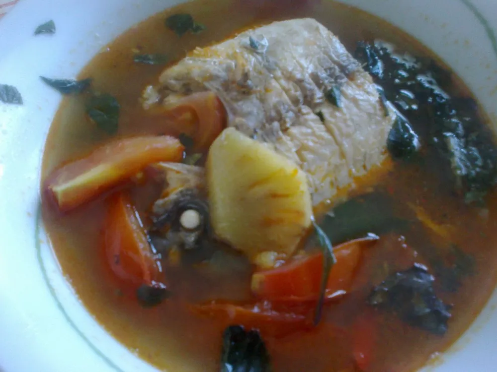 Soupe de dorade à l'ananas