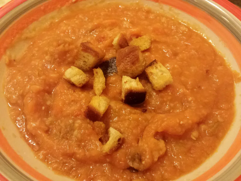 Soupe de haricots blancs à la tomate