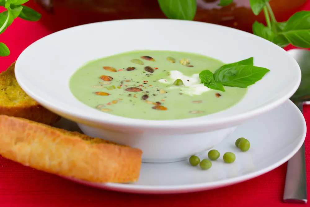 Soupe de petit pois au jambon