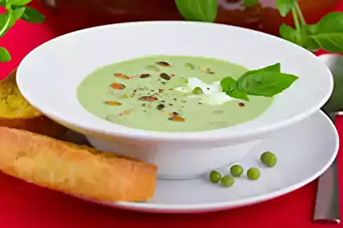 Soupe de petit pois au jambon