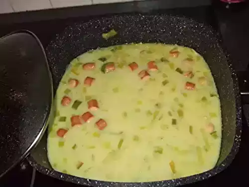 Soupe de poireaux aux knacks