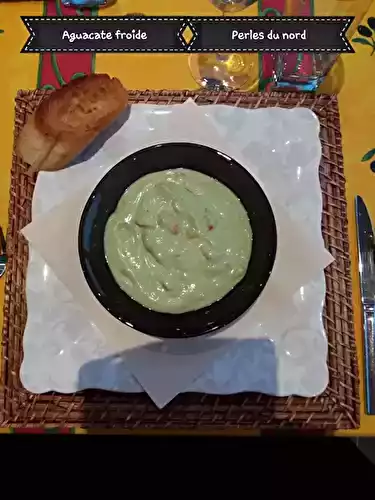 Soupe froide davocat aux crevettes