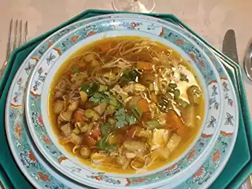 Soupe thaïlandaise diététique, express
