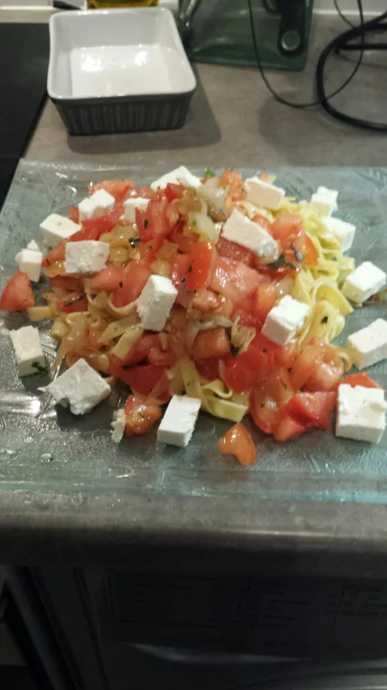 Spaghetti à la feta et au citron vert