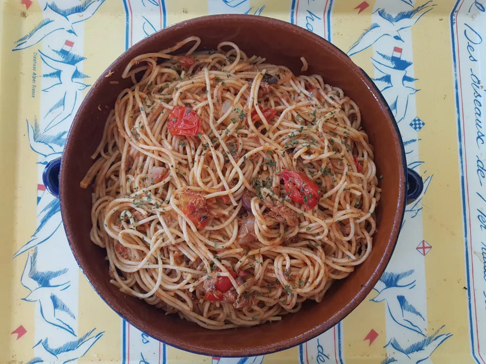 Spaghetti au thon à la provençale