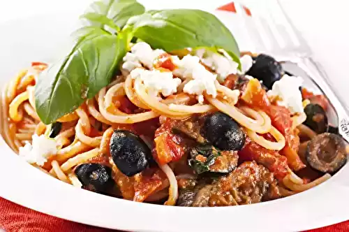 Spaghetti aux aubergines confites et au chèvre