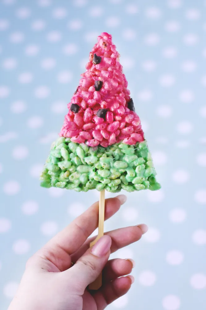 Sucettes de riz soufflé pastèque