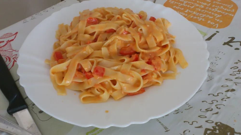 Tagliatelles au poivron et au Saint-Marcellin