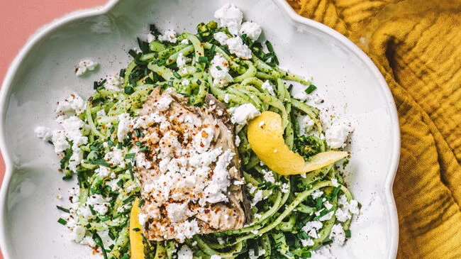 Tagliatelles pesto, maquereau et feta