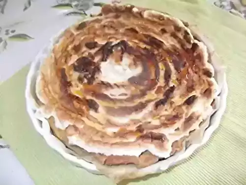 Tarte à la rhubarbe et à l'ananas meringuée