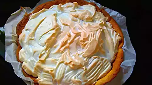 Tarte au chocolat croquant et cerises meringuée