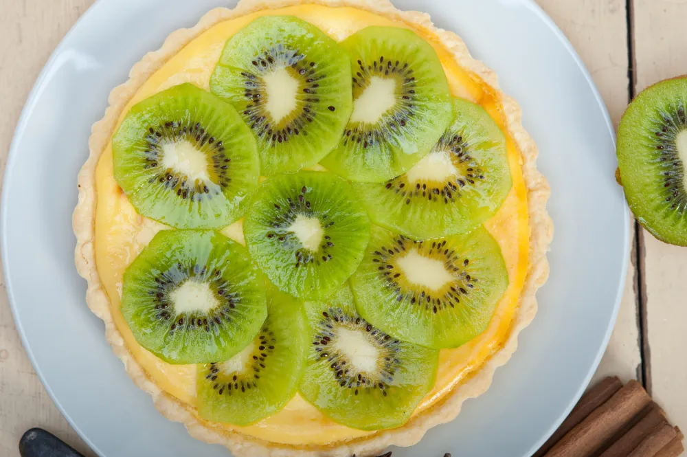 Tarte au sucre, kiwis et feuilles de brick