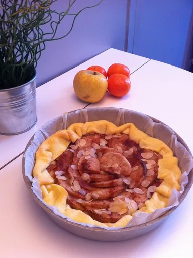 Tarte aux 3 pommes, amandes, cannelle et caramel