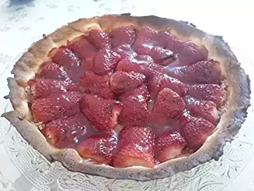 Tarte aux fraises cuites et aux amandes