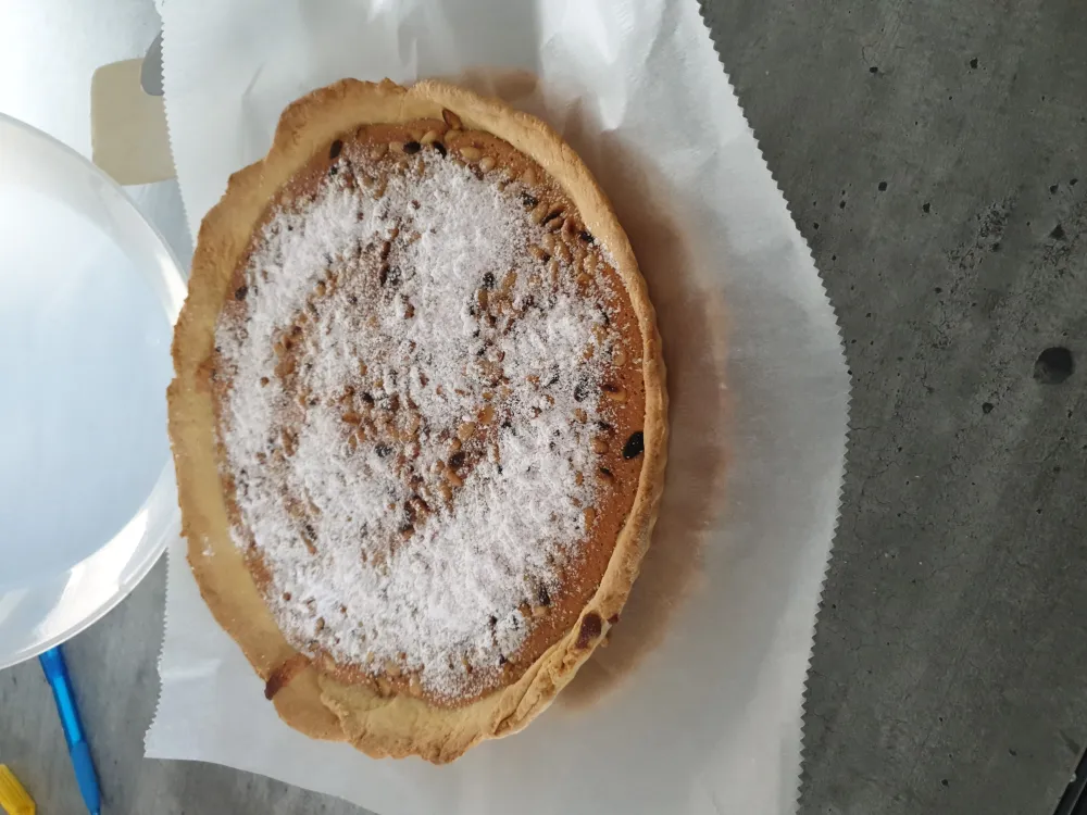 Tarte aux  pignons et sa frangipane