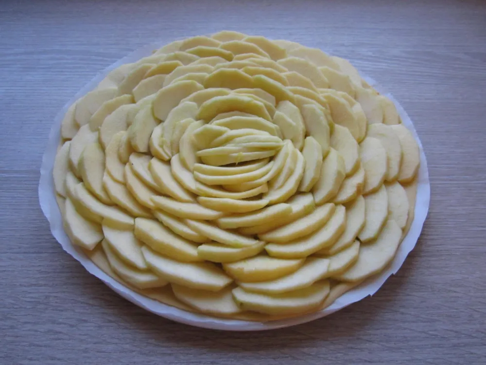 Tarte fine aux pommes et citron vert