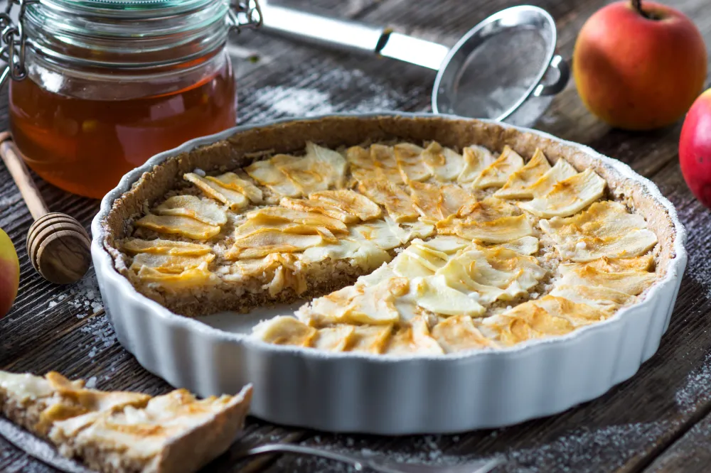Tarte fine chaude aux pommes acidulées