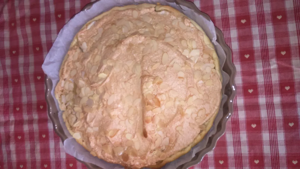 Tarte sablée aux pommes meringuées