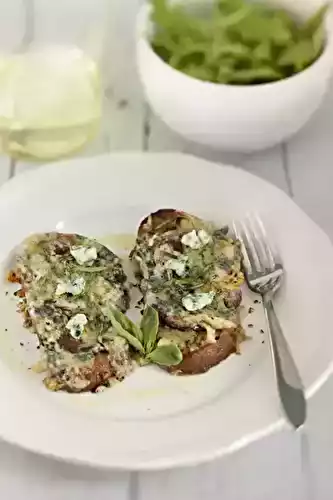 Tartines aux magrets de canard séchés et roquefort