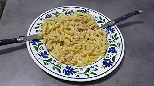 Torsades au curry et ses petits morceaux de nuggets