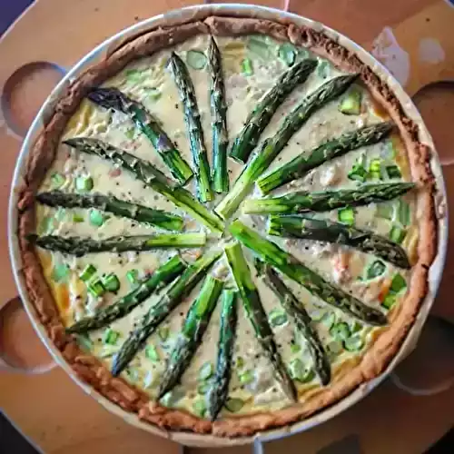 Tourte aux asperges et au crabe