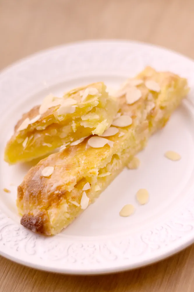 Tresse façon croissant aux amandes