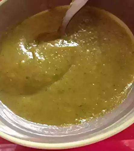 Velouté crémeux aux fanes de radis