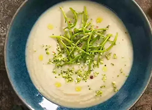 Velouté de chou-fleur et salicornes