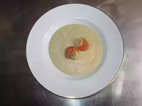 Velouté de choux fleur aux Saint-Jacques