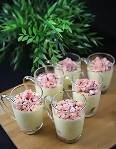 Verrines sucrées aux biscuits roses