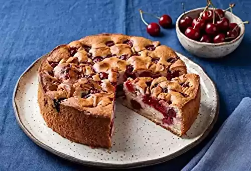 Gâteau aux cerises et amandes