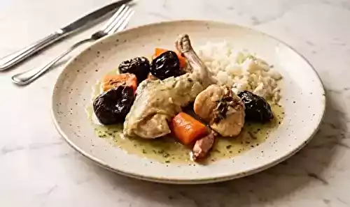 Cocotte de lapin aux pruneaux et aux carottes