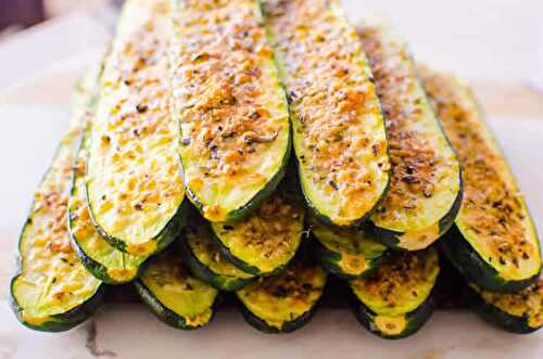 Apéro courgettes grillées au parmesan - apéritif de soirée.