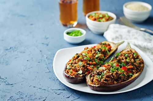 Aubergines farcies viande hachée - délicieux plat de la saison au four