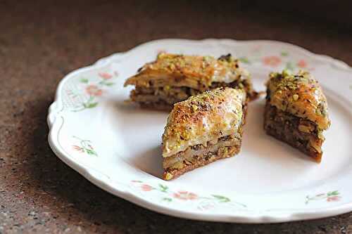 Baklava aux pistaches et noix au thermomix - le gâteau dessert.