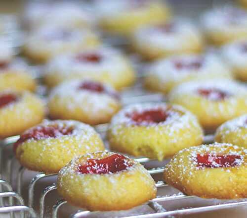 Biscuits à la confiture de fraise - délicieux gâteau pour votre goûter