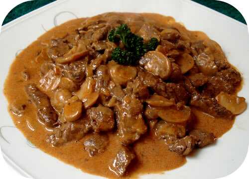 Boeuf stroganoff - recette facile pour votre plat à la maison.