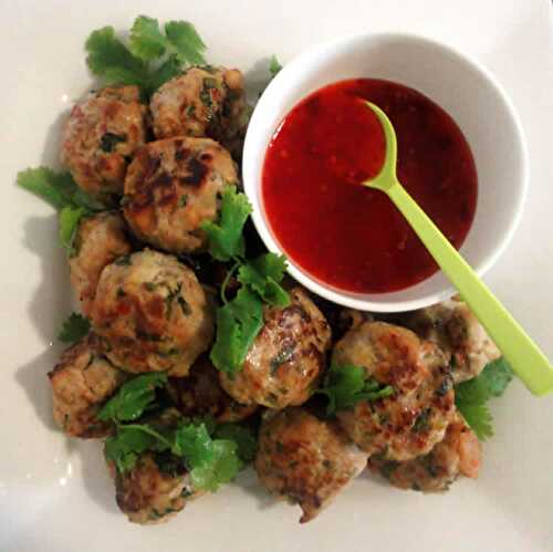 Boulettes de poulet Thai au thermomix - un délice pour accompagner plats.