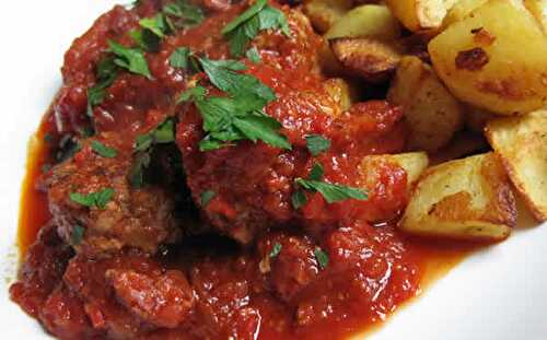 Boulettes pommes de terre sauce tomate cookeo - un plat délicieux.