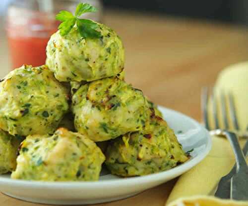 Boulettes poulet et courgette - un délice pour accompagner les pâtes.