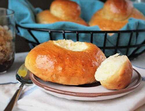 Brioches siciliennes - tuppo au thermomix - pour le petit déjeuner sicilien