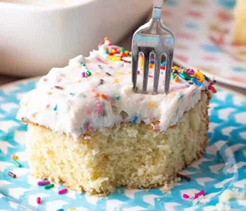 Cake à la vanille et son glaçage - gâteau moelleux pour votre dessert