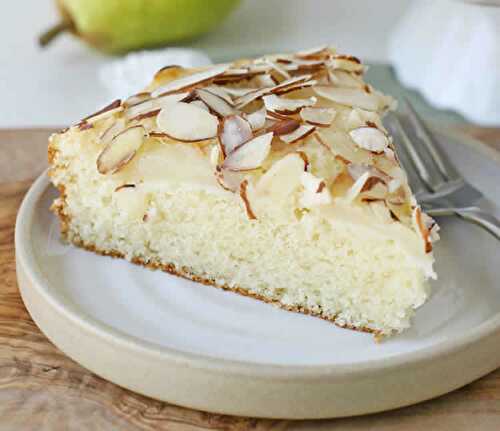 Cake aux amandes et poires au thermomix - le gâteau moelleux.