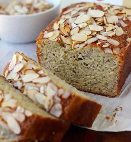 Cake bananes amandes - un délicieux gâteau facile à realiser chez vous.