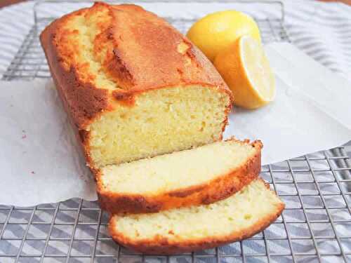 Cake moelleux au citron - gâteau facile votre petit déjeuner.