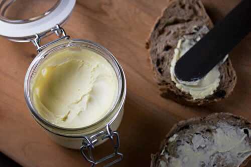 Comment faire du beurre vegan - recette maison pour beurre végétal.