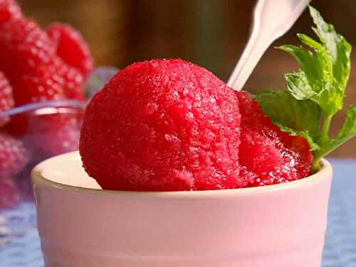 Comment faire le sorbet de framboise - un dessert pour toute la famille.