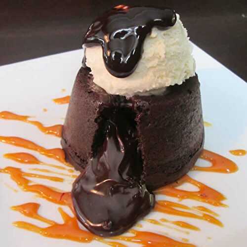 Coulant au chocolat noir au thermomix - le dessert irrésistible .